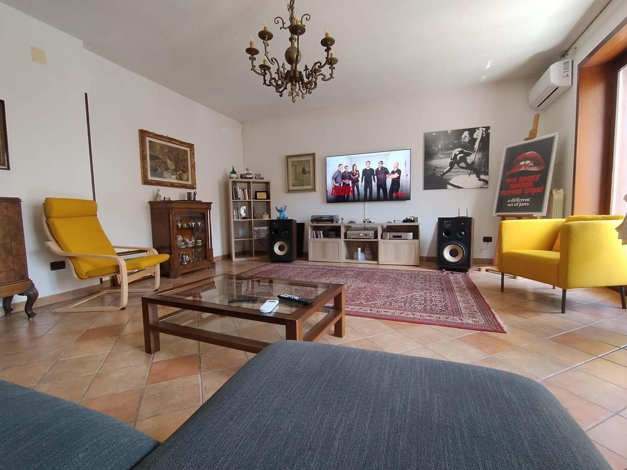 Favolosa Casa Con Terrazza, Idromassaggio, Cortile E Garage Auto